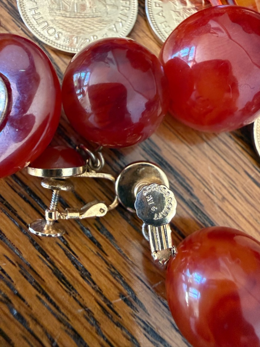 Vintage lucite?  Coin Pendant Necklace - Women Jewelry amber color - Picture 13 of 13